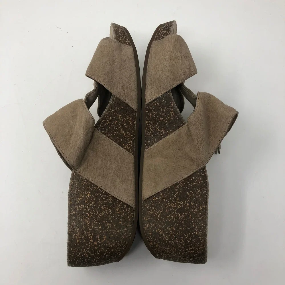 Abeo Uplift Wedge Sandals Womens 9 Neutral‎ Taupe Leather Tassel B.I.O.system